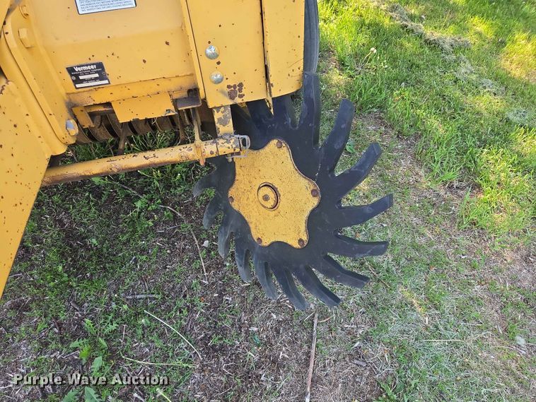 image for item DP8927 1988 Vermeer 504I round baler