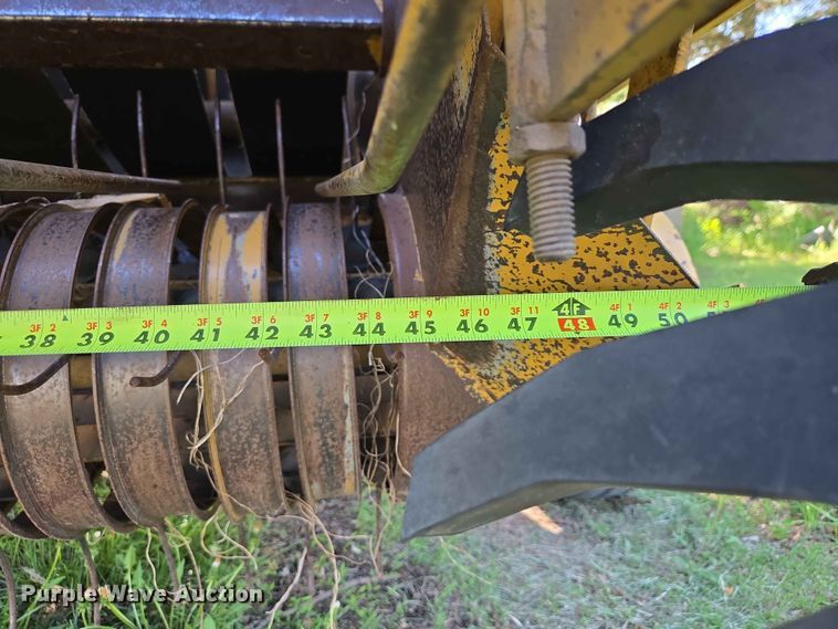 image for item DP8927 1988 Vermeer 504I round baler