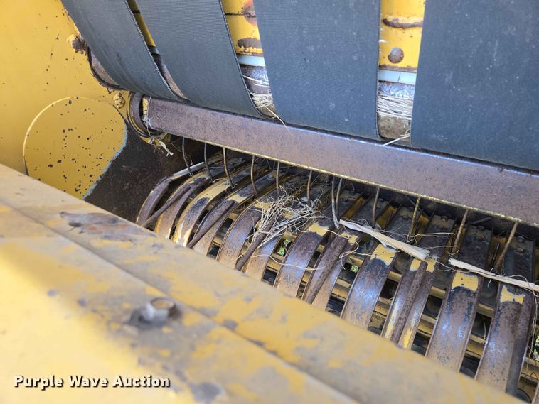 image for item DP8927 1988 Vermeer 504I round baler