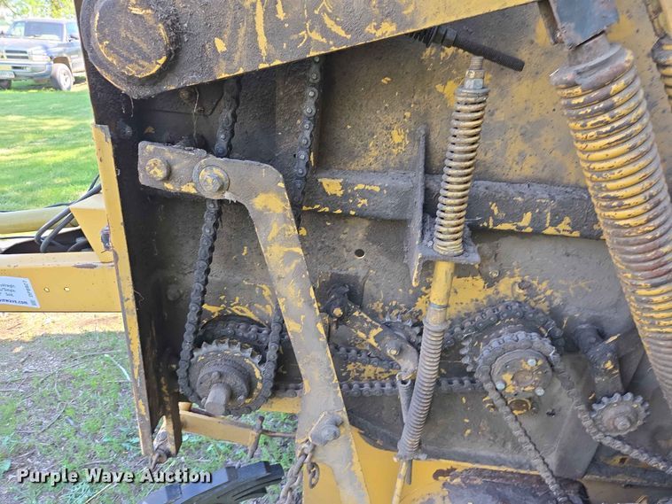 image for item DP8927 1988 Vermeer 504I round baler