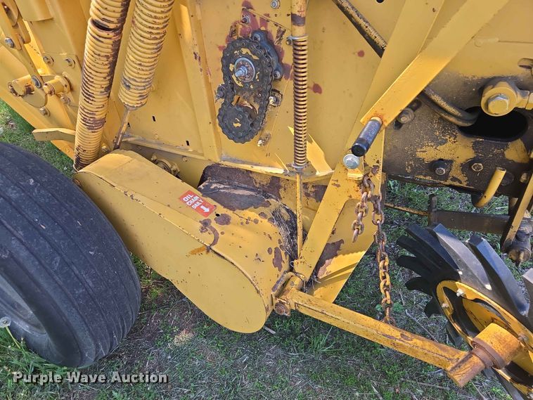image for item DP8927 1988 Vermeer 504I round baler