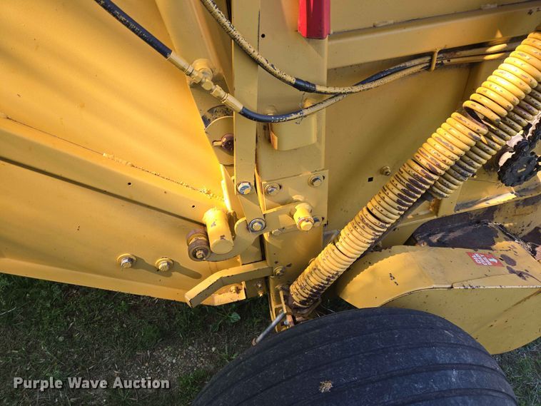 image for item DP8927 1988 Vermeer 504I round baler