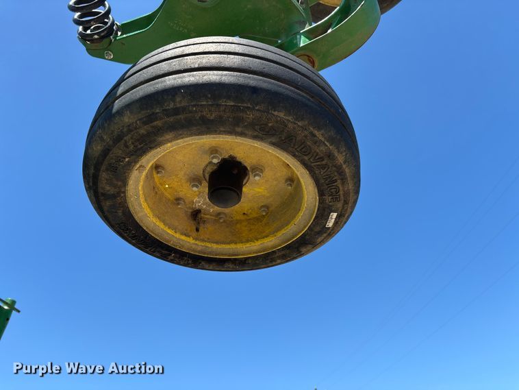 image for item DV4325 2023 John Deere FC20M batwing rotary mower