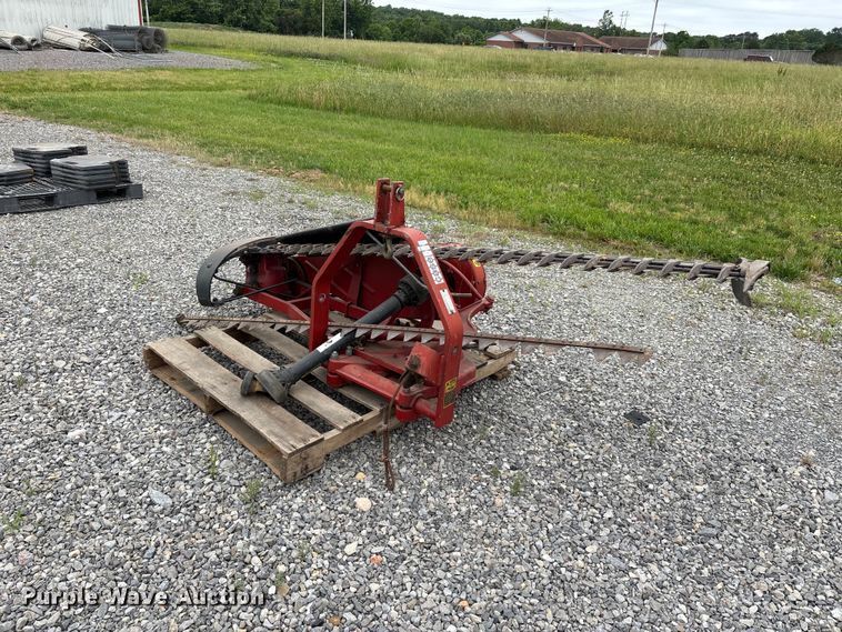 image for item DV4366 Case IH 1300 sickle mower