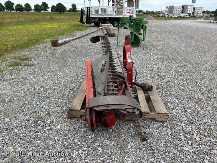 image for item DV4366 Case IH 1300 sickle mower