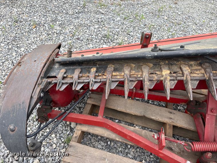 image for item DV4366 Case IH 1300 sickle mower