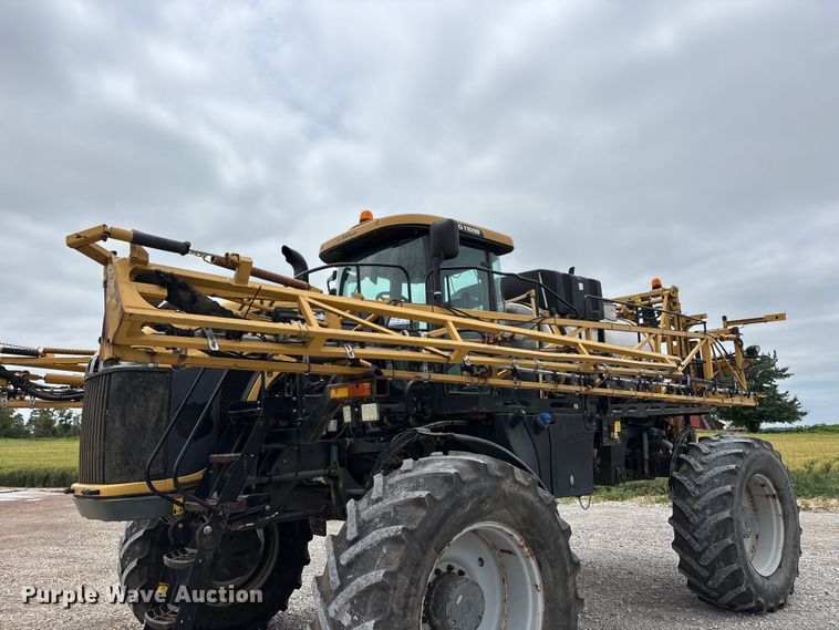 image for item DV4372 Rogator RG 1100B sprayer