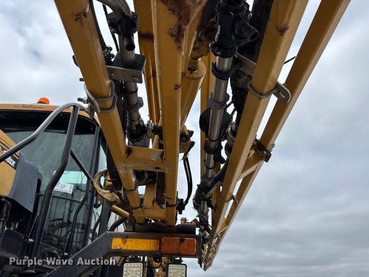 image for item DV4372 Rogator RG 1100B sprayer