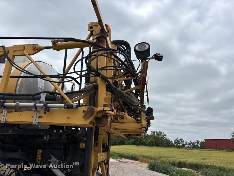 image for item DV4372 Rogator RG 1100B sprayer