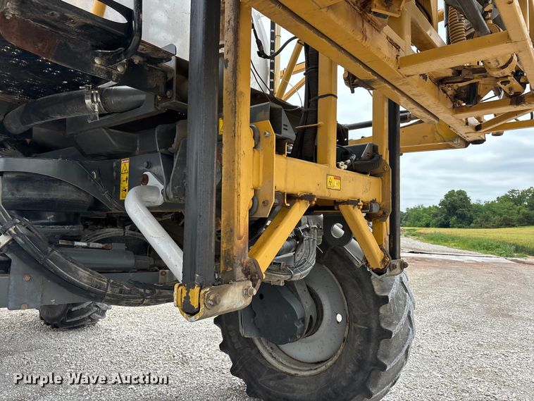 image for item DV4372 Rogator RG 1100B sprayer