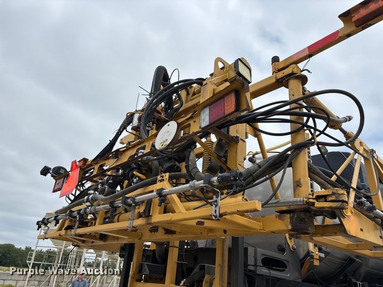 image for item DV4372 Rogator RG 1100B sprayer