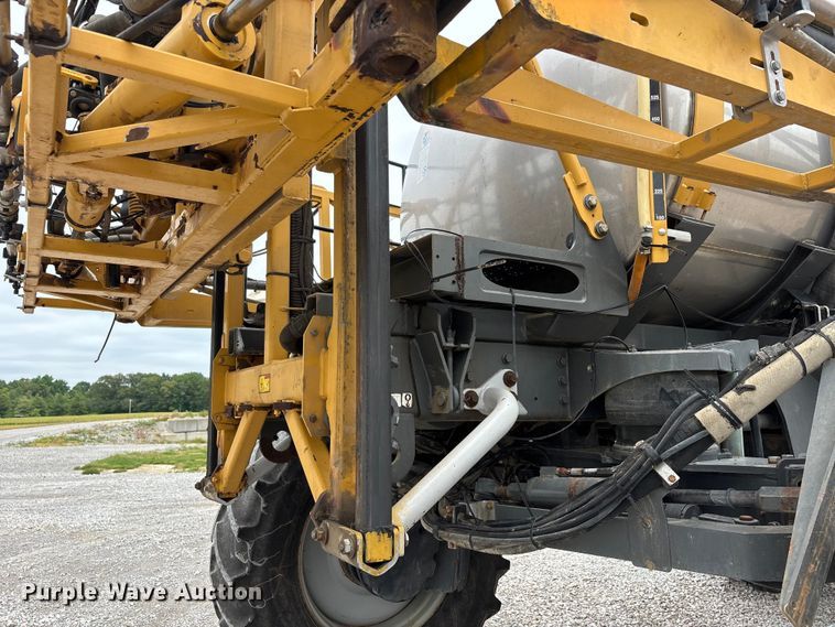 image for item DV4372 Rogator RG 1100B sprayer