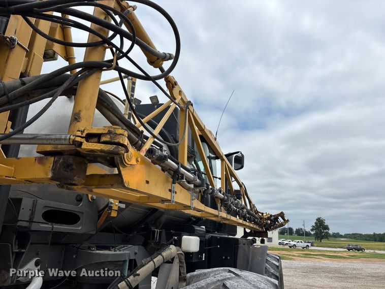 image for item DV4372 Rogator RG 1100B sprayer