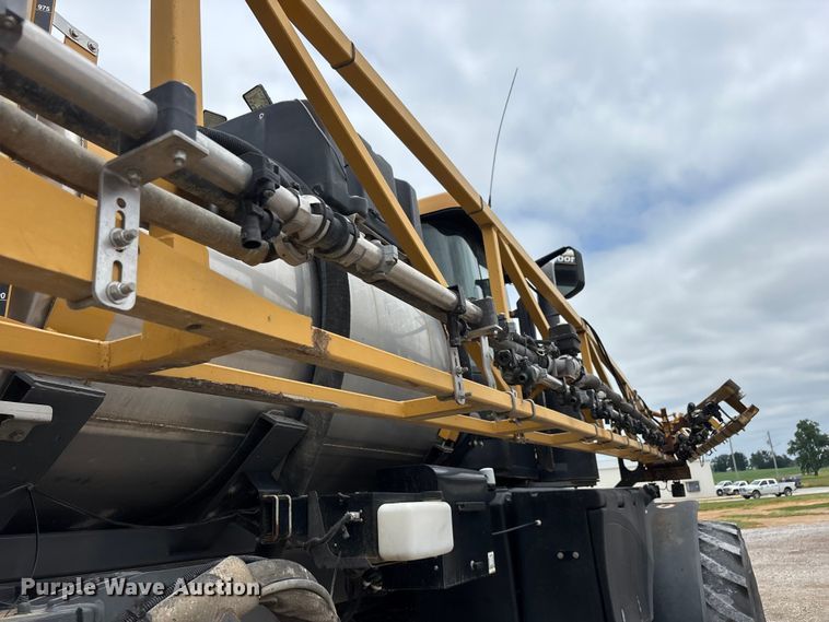image for item DV4372 Rogator RG 1100B sprayer