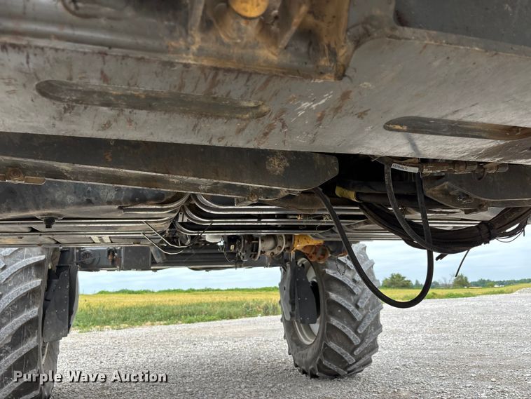 image for item DV4372 Rogator RG 1100B sprayer