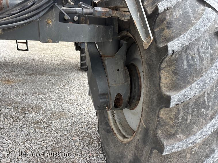 image for item DV4372 Rogator RG 1100B sprayer