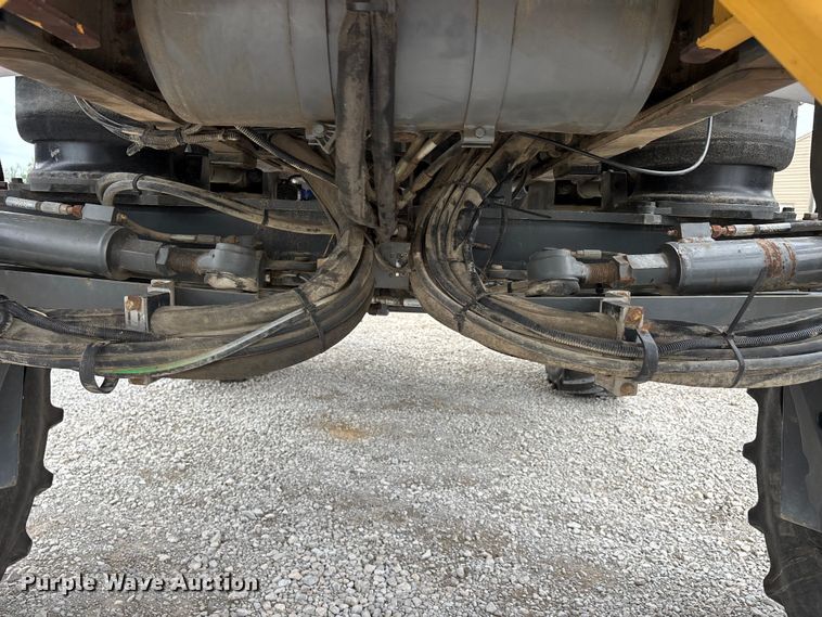 image for item DV4372 Rogator RG 1100B sprayer
