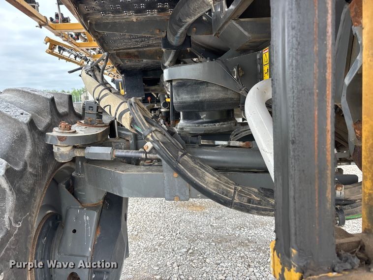 image for item DV4372 Rogator RG 1100B sprayer
