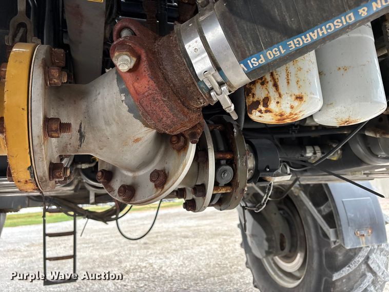 image for item DV4372 Rogator RG 1100B sprayer