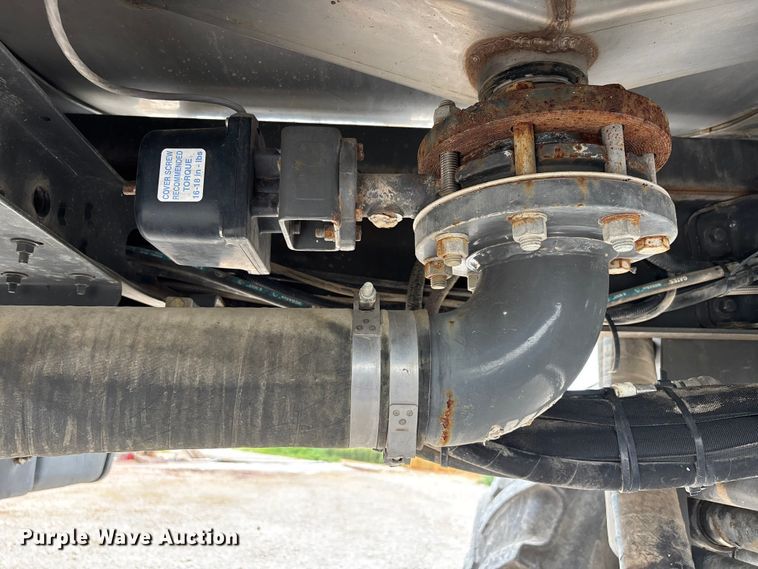 image for item DV4372 Rogator RG 1100B sprayer