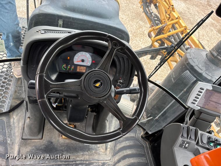 image for item DV4372 Rogator RG 1100B sprayer