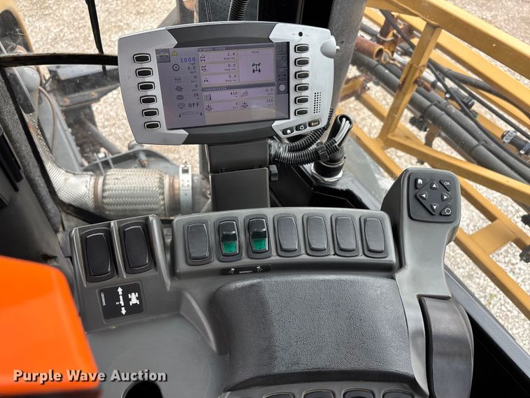 image for item DV4372 Rogator RG 1100B sprayer