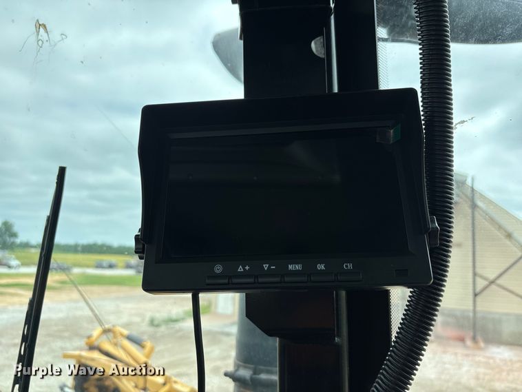 image for item DV4372 Rogator RG 1100B sprayer
