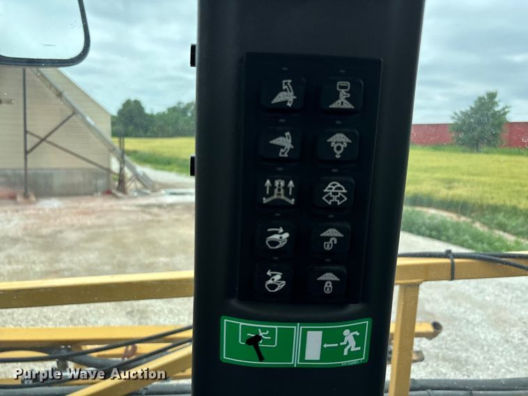 image for item DV4372 Rogator RG 1100B sprayer