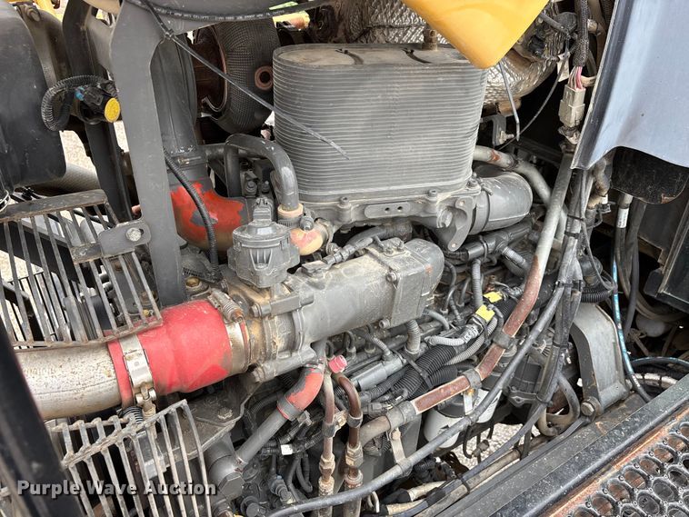 image for item DV4372 Rogator RG 1100B sprayer