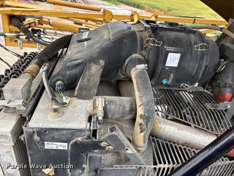 image for item DV4372 Rogator RG 1100B sprayer