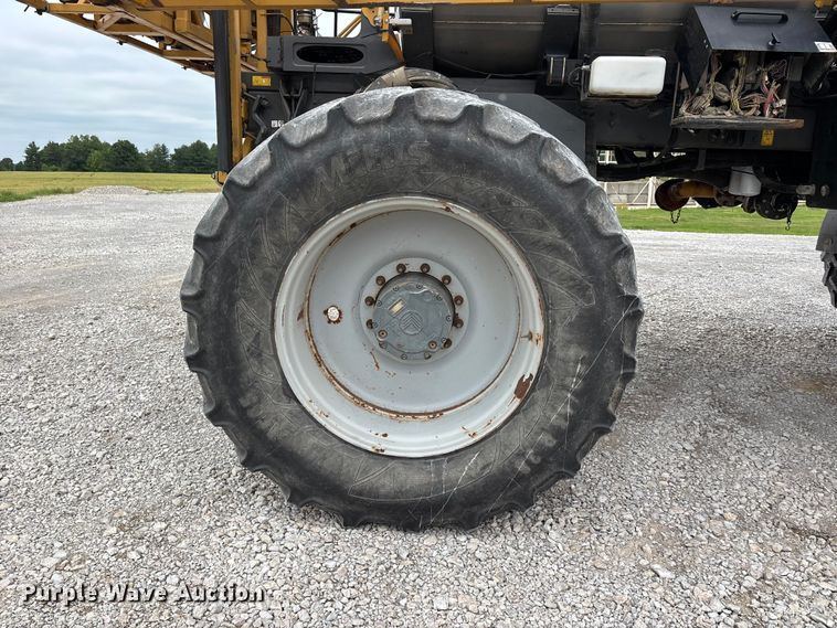 image for item DV4372 Rogator RG 1100B sprayer