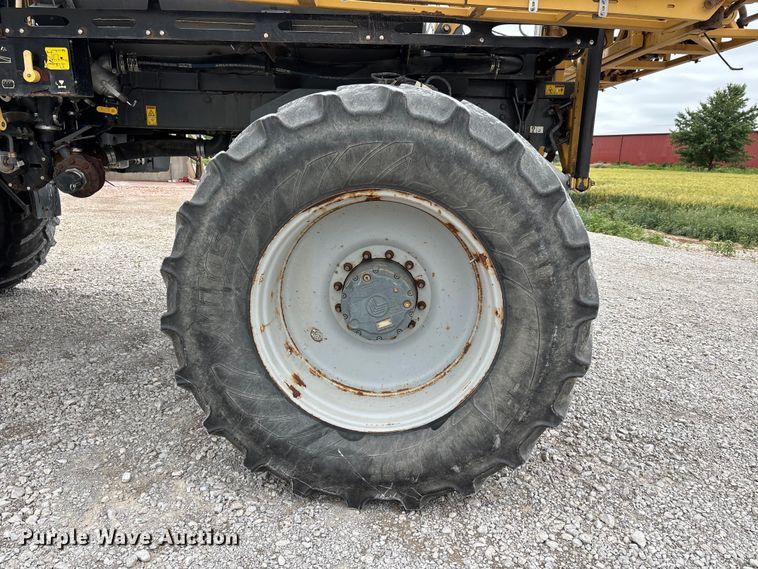 image for item DV4372 Rogator RG 1100B sprayer