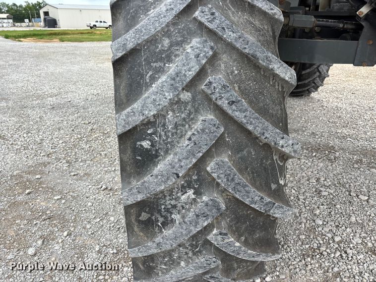 image for item DV4372 Rogator RG 1100B sprayer