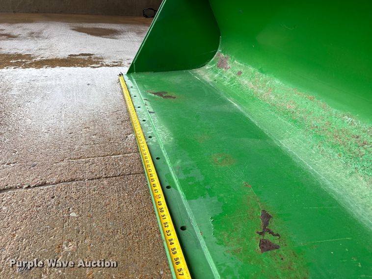 image for item DV4376 2021 John Deere 5075E MFWD tractor