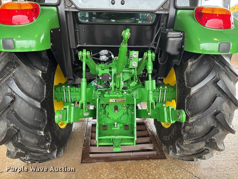image for item DV4376 2021 John Deere 5075E MFWD tractor
