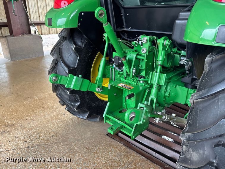 image for item DV4376 2021 John Deere 5075E MFWD tractor