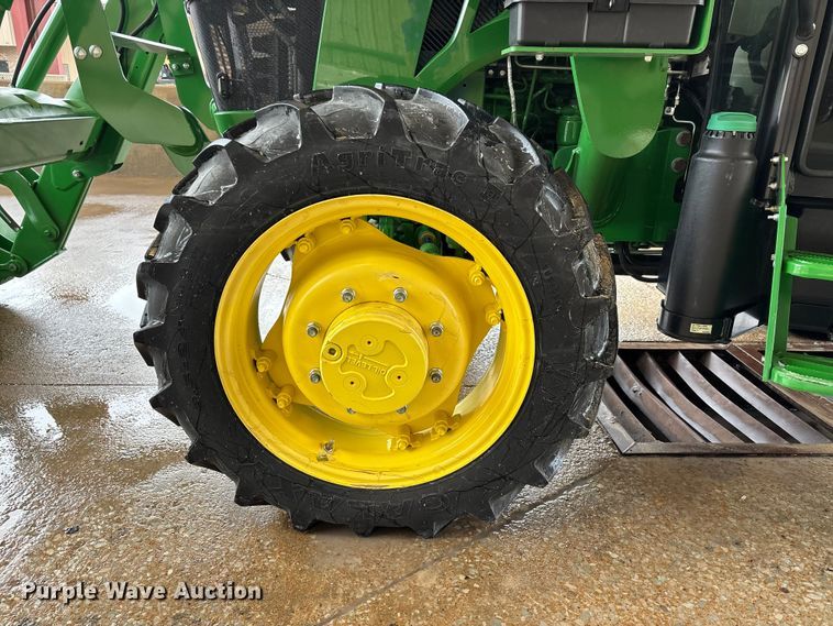 image for item DV4376 2021 John Deere 5075E MFWD tractor
