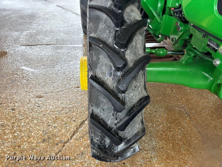 image for item DV4376 2021 John Deere 5075E MFWD tractor
