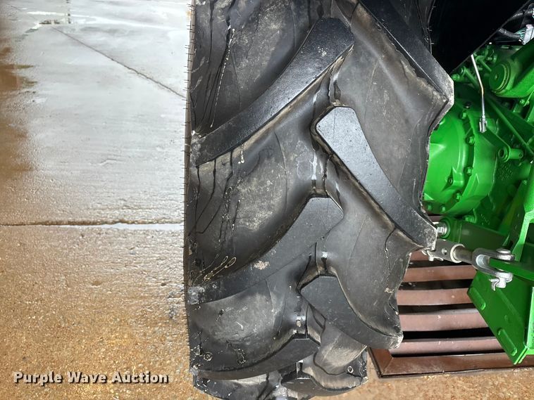 image for item DV4376 2021 John Deere 5075E MFWD tractor