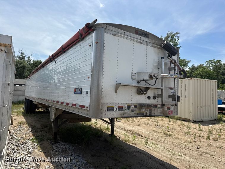 image for item DW6768 2019 Wilson DWH-650 Pacesetter grain trailer