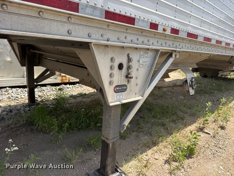 image for item DW6768 2019 Wilson DWH-650 Pacesetter grain trailer
