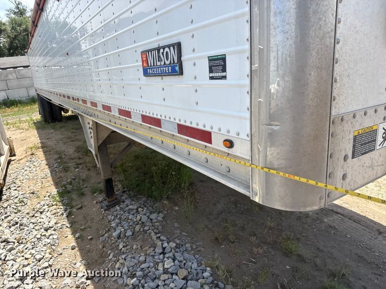 image for item DW6768 2019 Wilson DWH-650 Pacesetter grain trailer