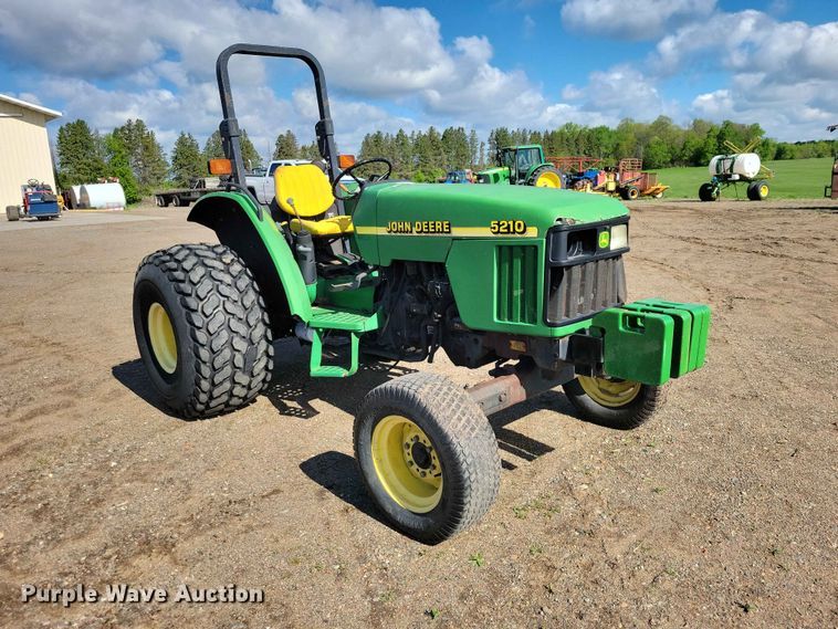 image for item DZ7151 2001 John Deere  5210 tractor