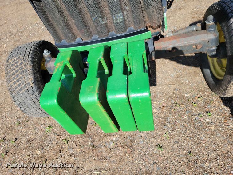 image for item DZ7151 2001 John Deere  5210 tractor