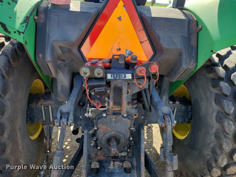 image for item DZ7151 2001 John Deere  5210 tractor