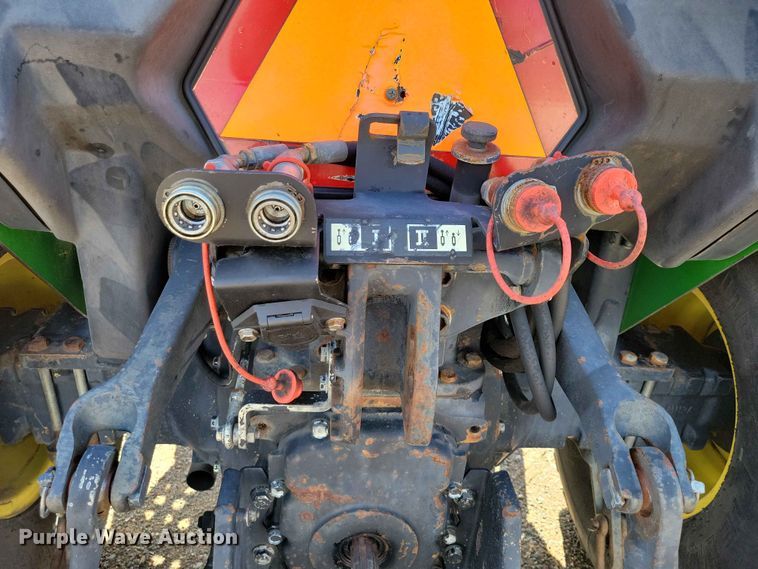 image for item DZ7151 2001 John Deere  5210 tractor