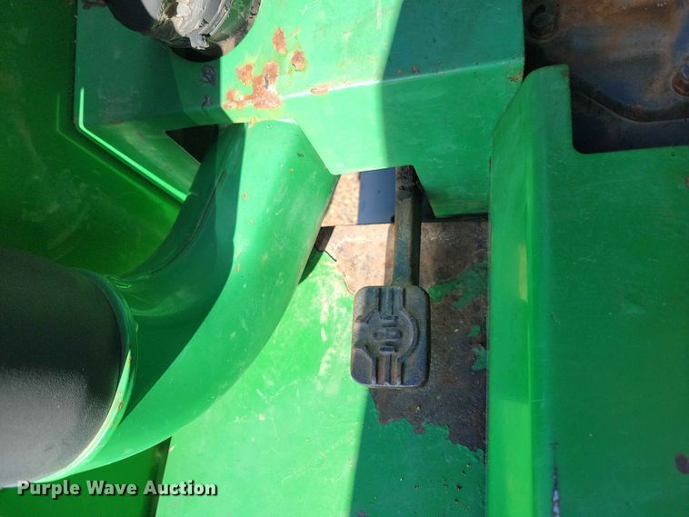 image for item DZ7151 2001 John Deere  5210 tractor