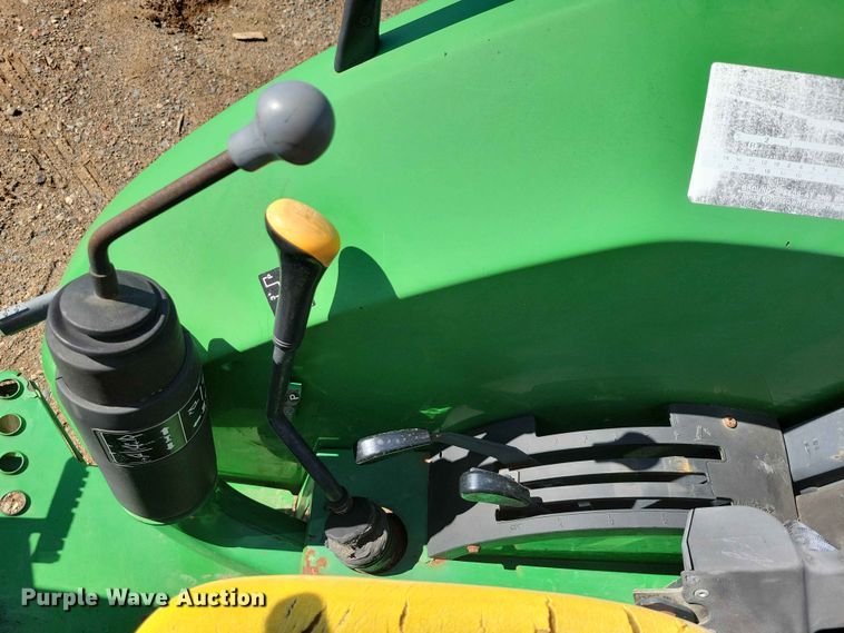 image for item DZ7151 2001 John Deere  5210 tractor