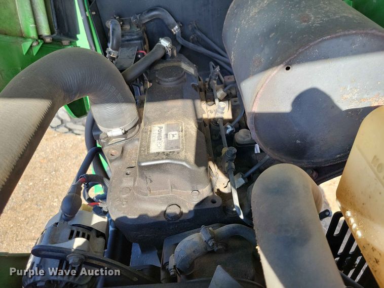 image for item DZ7151 2001 John Deere  5210 tractor