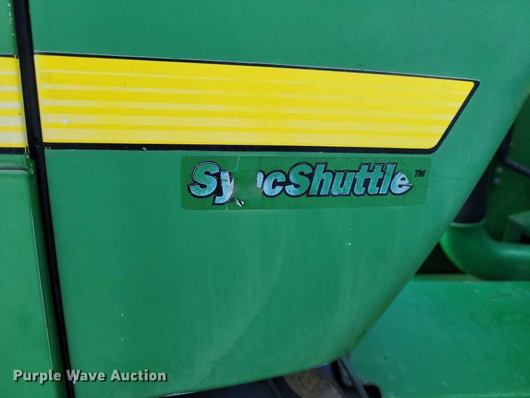 image for item DZ7151 2001 John Deere  5210 tractor